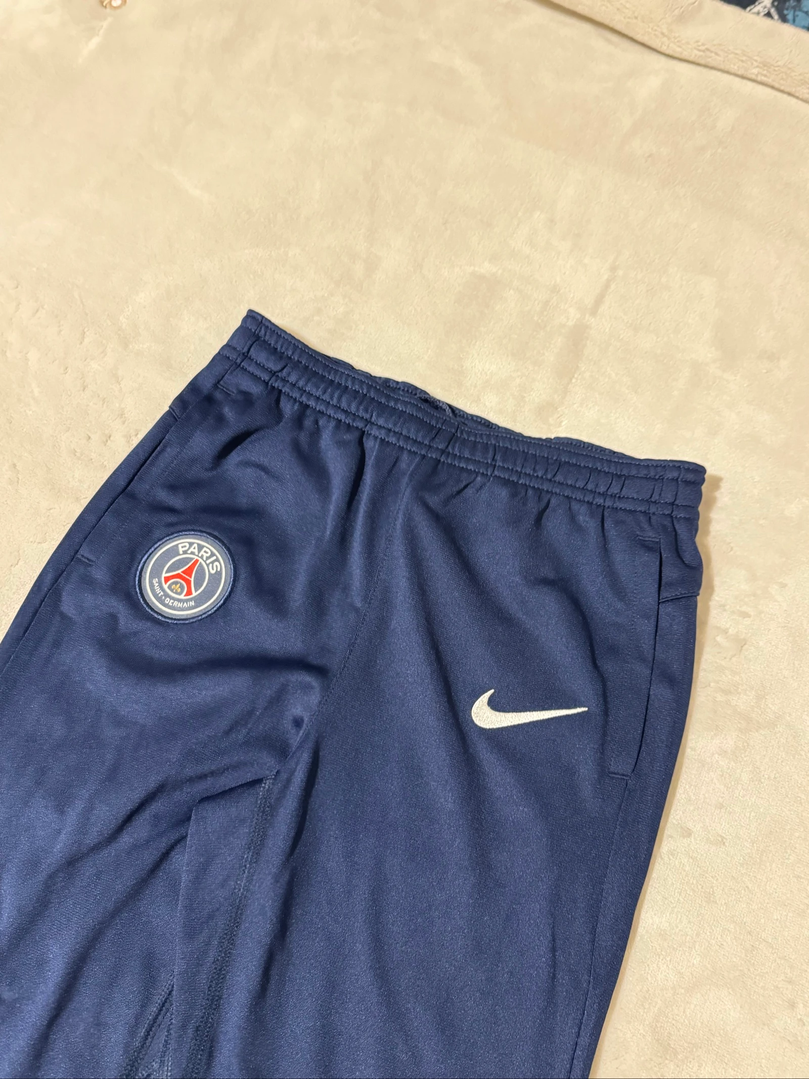Conjunto de chándal Nike del PSG talla 5-6 años nuevo – photo 8